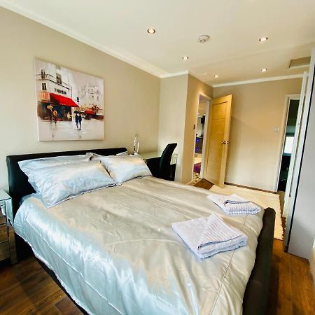 Modern Stylish Apartment At Brighton Station Exterior foto