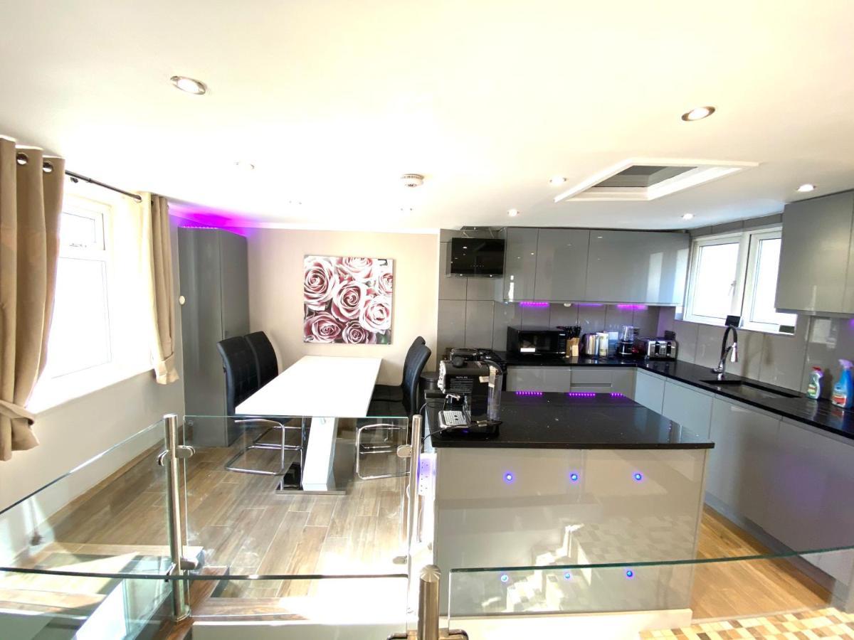 Modern Stylish Apartment At Brighton Station Exterior foto
